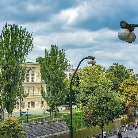 Riverside Apartment With A Balcony Prague Luaran gambar