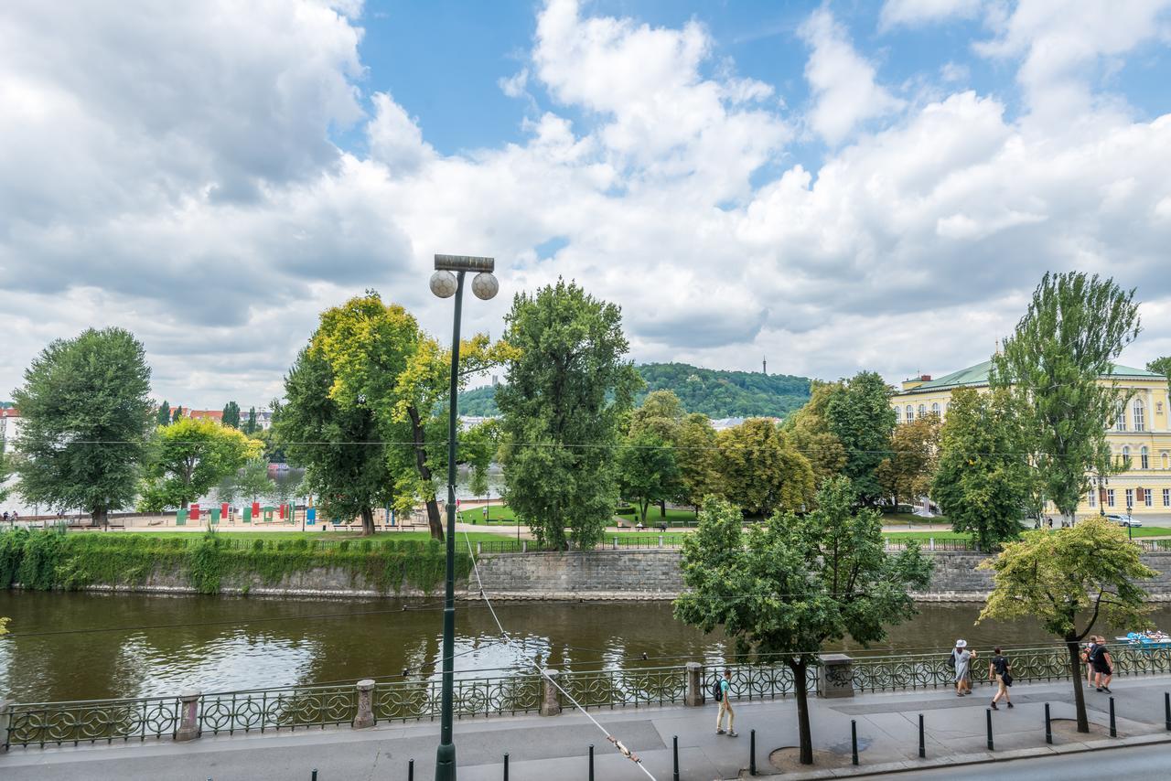 Riverside Apartment With A Balcony Prague Luaran gambar